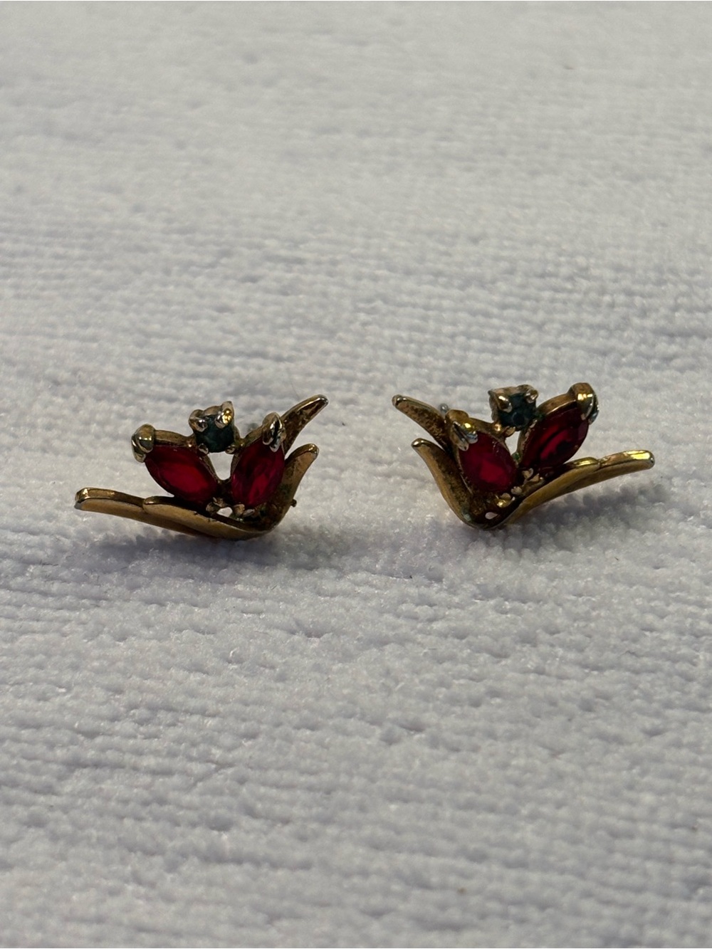 Vintage Gold tone Faux Garnet/diamond pierced Earrings